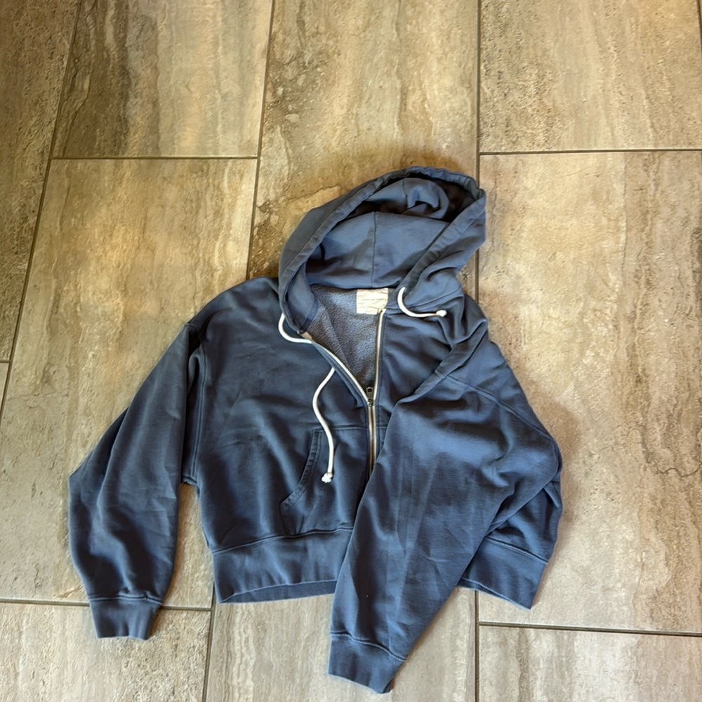 AE Cropped Zip Up Hoodie